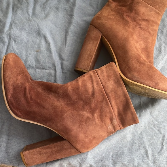 Steve Madden suede booties - Picture 6 of 6